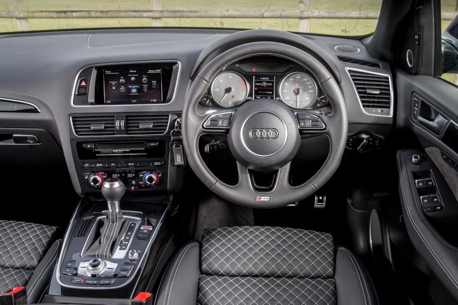 Торпедо Audi SQ5 TDI Plus (8R) 2016 года  (UK) (фото 11 из 16)